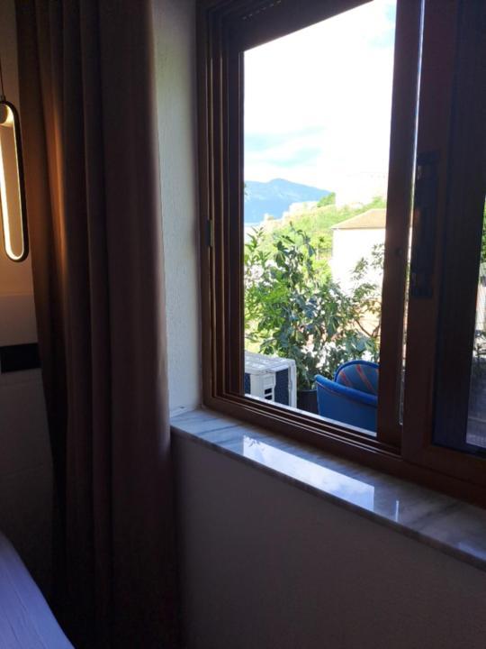 Manga Guesthouse Gjirokastër Exteriör bild